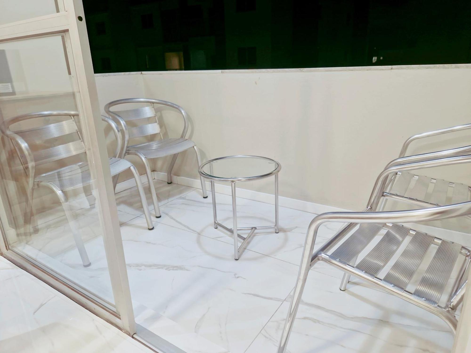 Lindo Ape Com 1 E 1 Prox A Apartamento